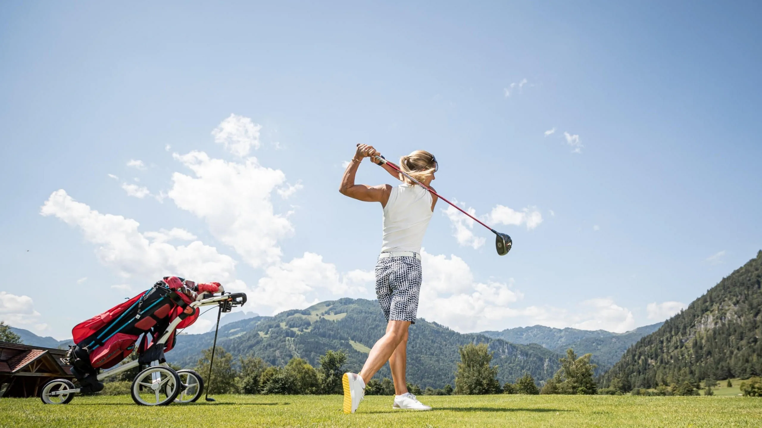 Unser_Berghof_Erpfendorf_Hotel_Urlaub_Kitzbuheler_Alpen_Golf_in_Erpfendorf_c_mirja_geh_3